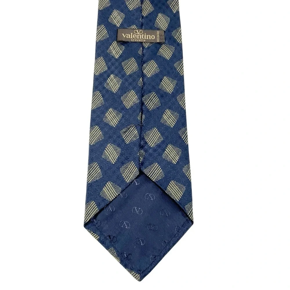 Valentino Cravatte Silk Tie Geometric Pattern Hand Made in Italy 55.5” x 3 7/8”